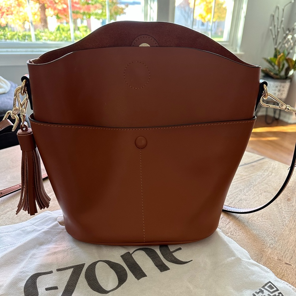 Leather bucket bag